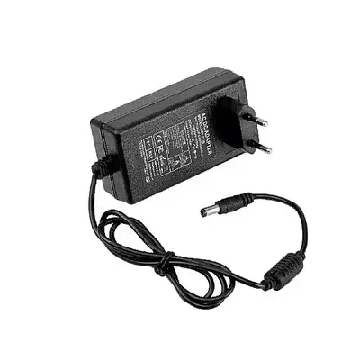 Cata 5 Amper 60W Fişli Masaüstü/Priz Tipi Adaptör CT-2553